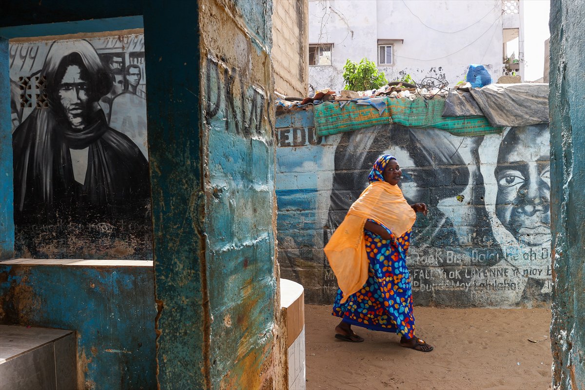 Dakar'ın renkli ve isyankar sokakları