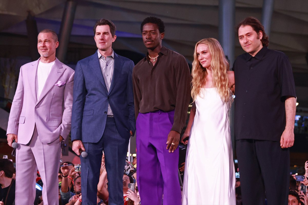 Meksika’da Brad Pitt rüzgarı: F1 The Movie’nin yıldızları buluştu