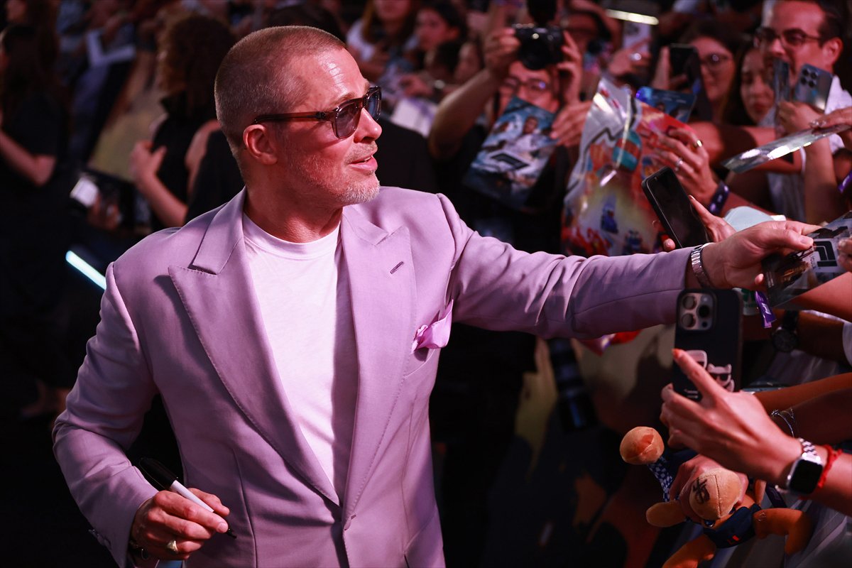 Meksika’da Brad Pitt rüzgarı: F1 The Movie’nin yıldızları buluştu