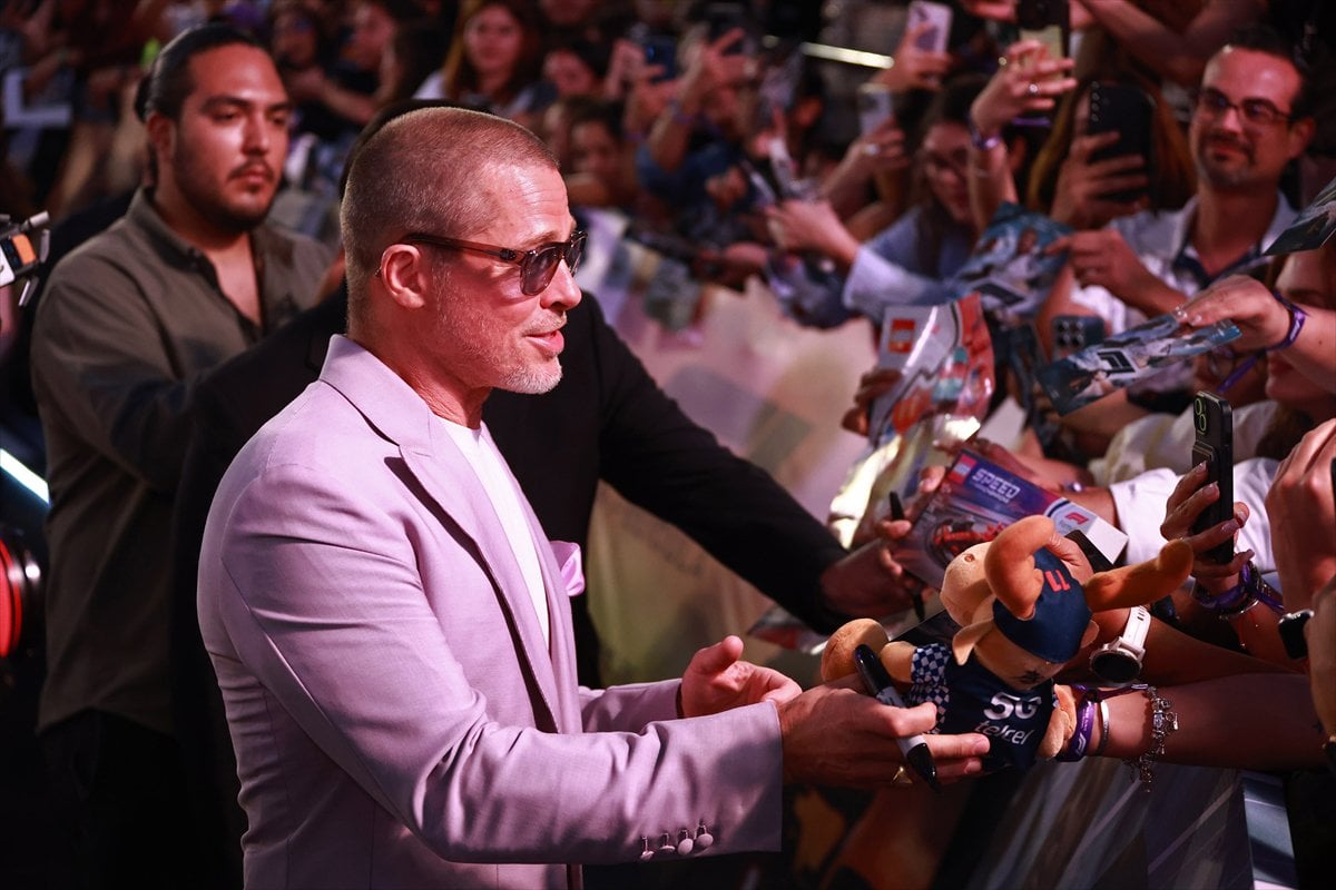 Meksika’da Brad Pitt rüzgarı: F1 The Movie’nin yıldızları buluştu