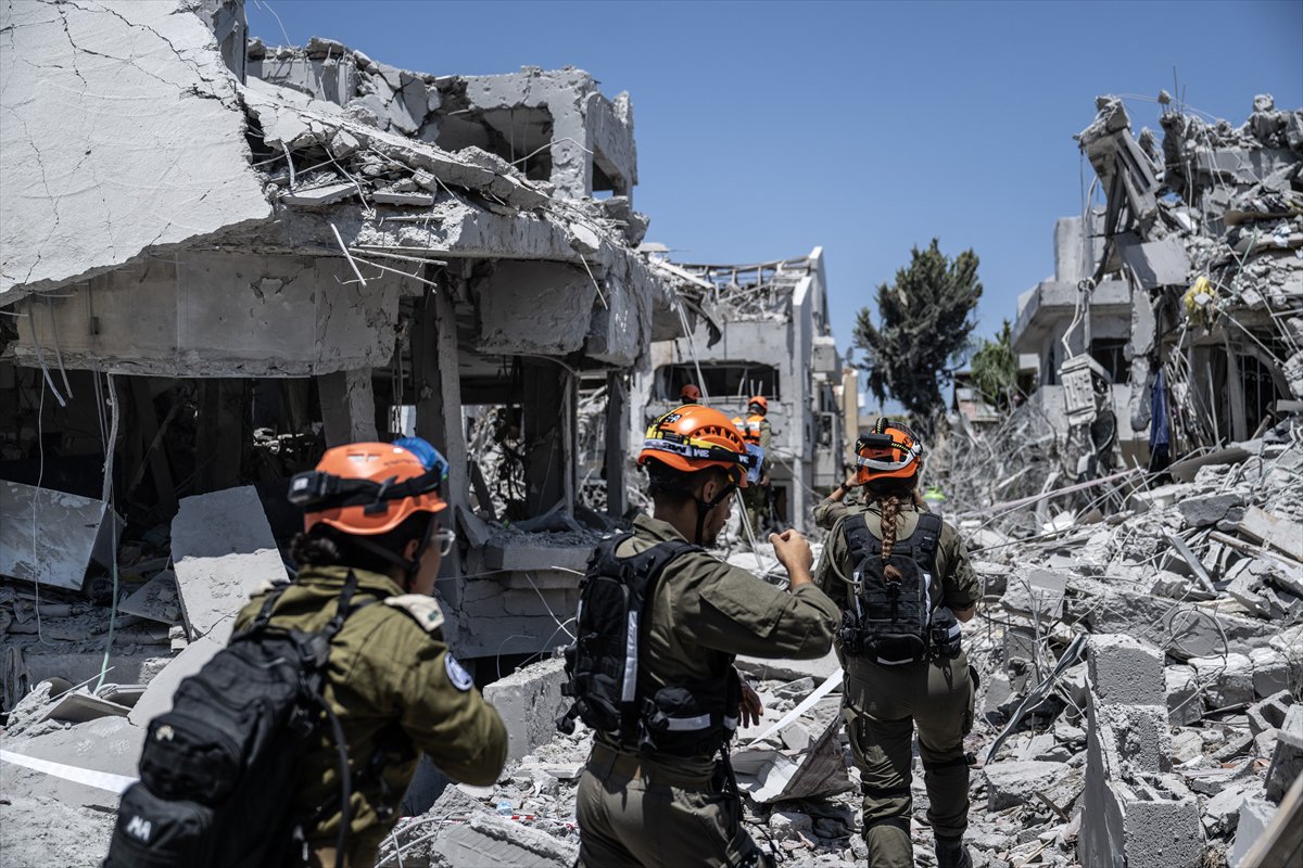 İran’ın misilleme füze atakları Tel Aviv’de hayatı felç etti