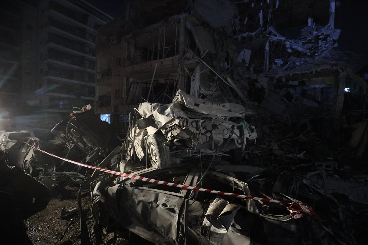 Tel Aviv yerle bir oldu, İran’ın füze yağmuru şehri harabeye çevirdi