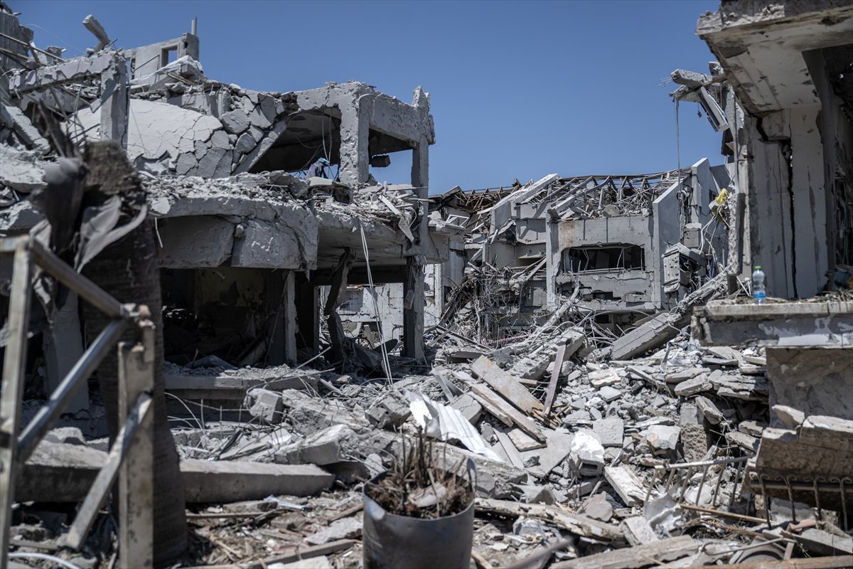 İran’ın misilleme füze atakları Tel Aviv’de hayatı felç etti