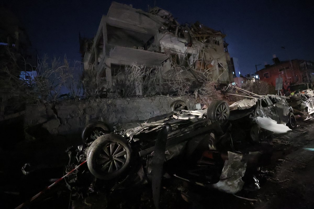 Tel Aviv yerle bir oldu, İran’ın füze yağmuru şehri harabeye çevirdi