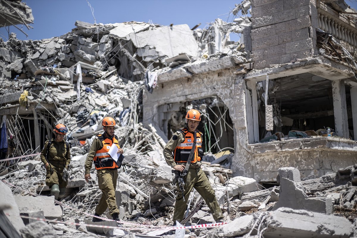 İran’ın misilleme füze atakları Tel Aviv’de hayatı felç etti