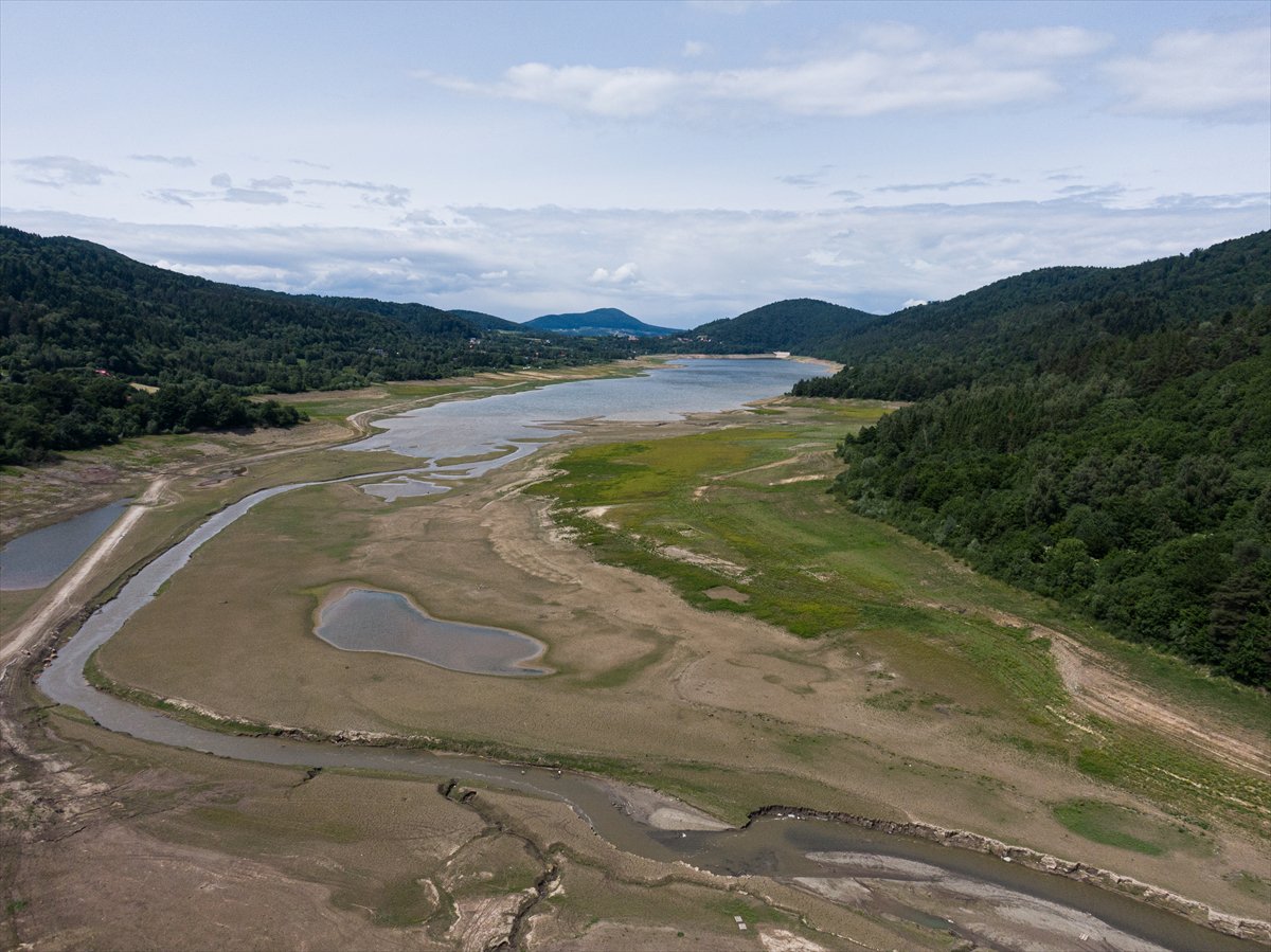 Polonya alarm veriyor, kuraklık su seviyesini dibe çekti