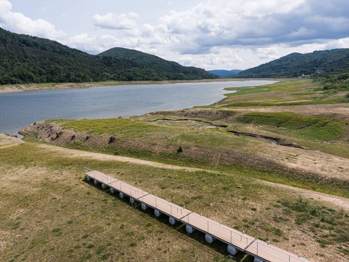Polonya alarm veriyor, kuraklık su seviyesini dibe çekti