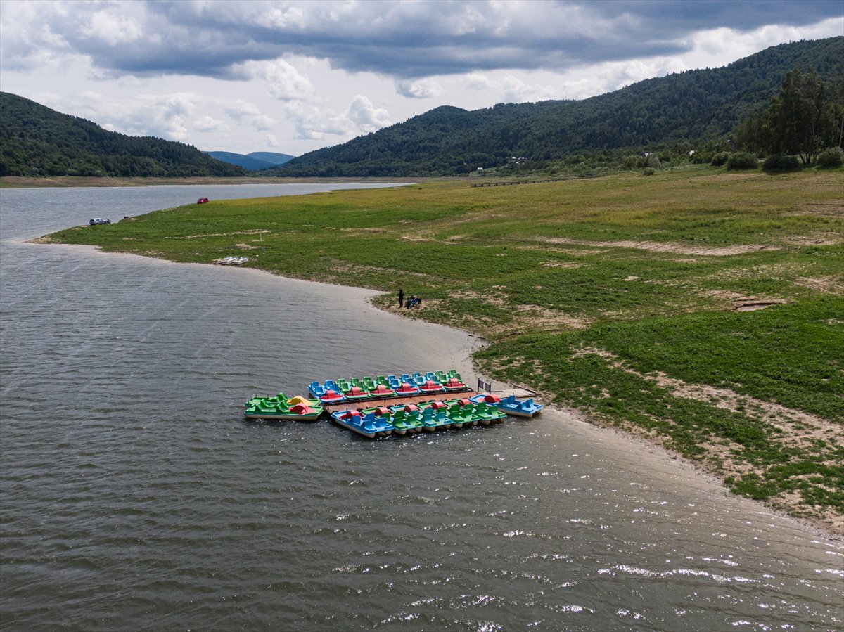 Polonya alarm veriyor, kuraklık su seviyesini dibe çekti