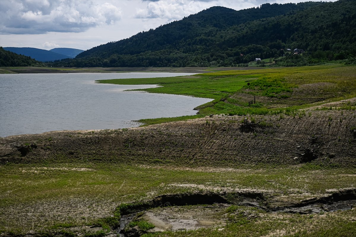 Polonya alarm veriyor, kuraklık su seviyesini dibe çekti