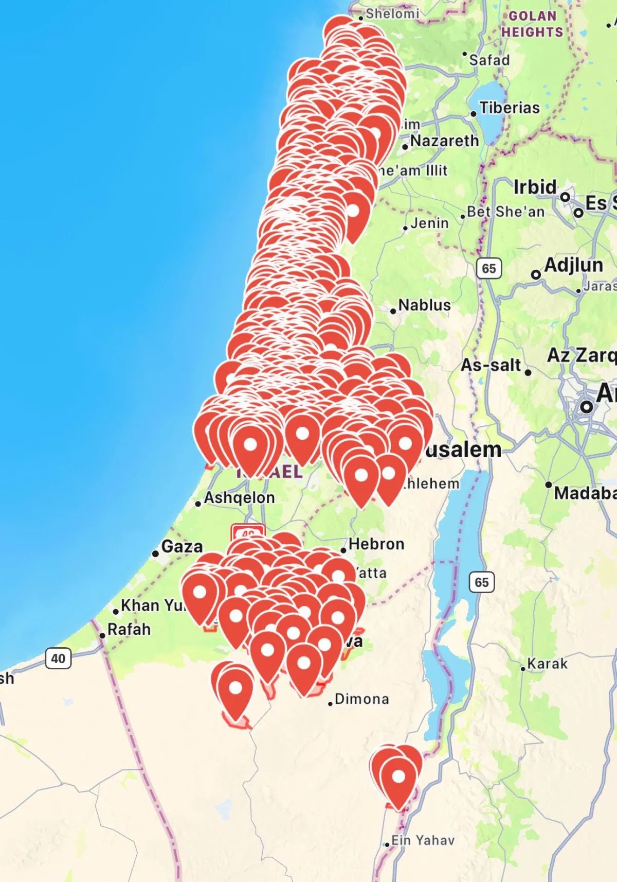 İran füzeleriyle vurulan İsrail'den yıkım manzaraları