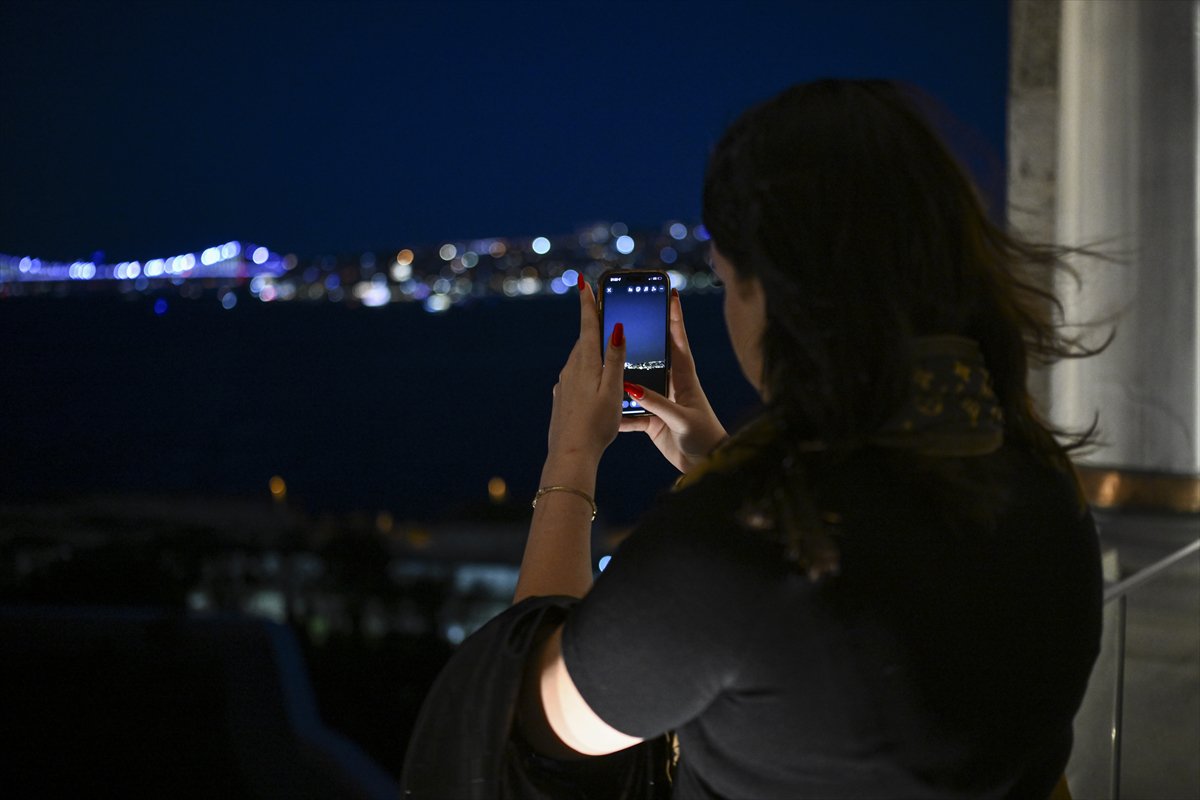 Topkapı Sarayı, gece turlarıyla ziyaretçilerini büyülüyor