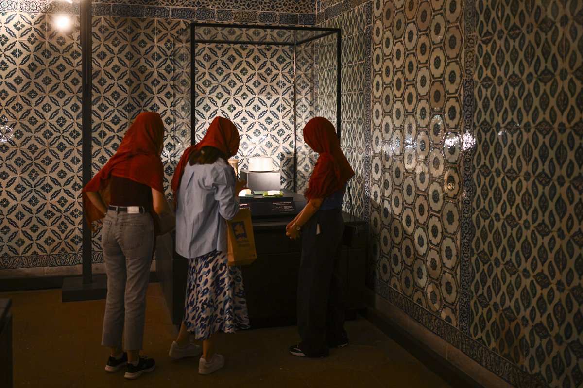 Topkapı Sarayı, gece turlarıyla ziyaretçilerini büyülüyor