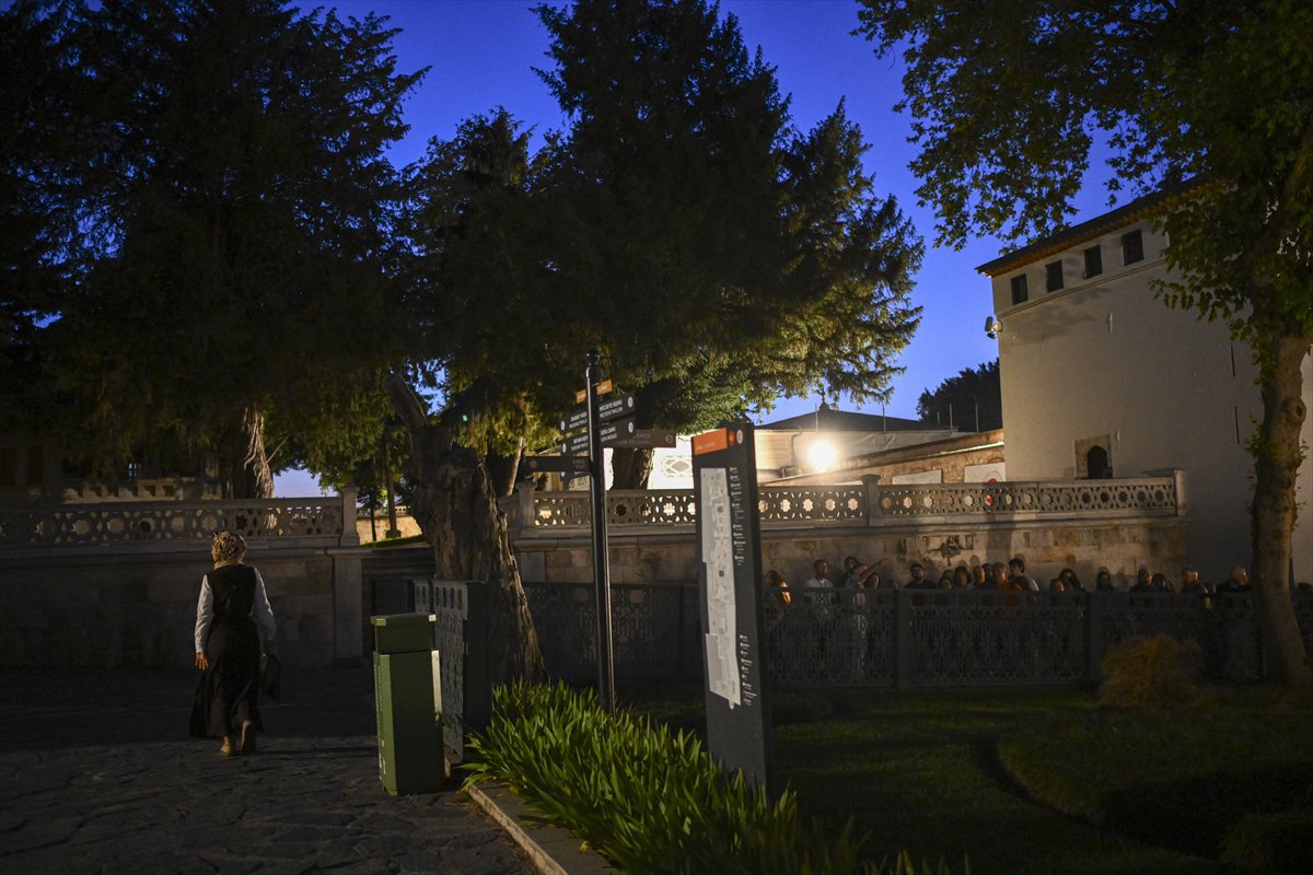 Topkapı Sarayı, gece turlarıyla ziyaretçilerini büyülüyor