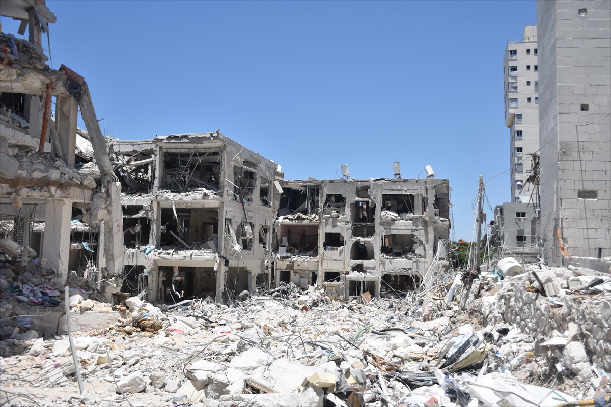 İran'ın, İsrail'e saldırısından sonra yıkım kareleri