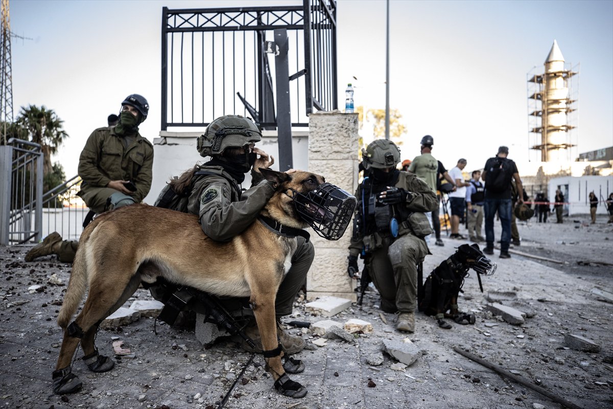 İran'ın, İsrail'e saldırısından sonra yıkım kareleri