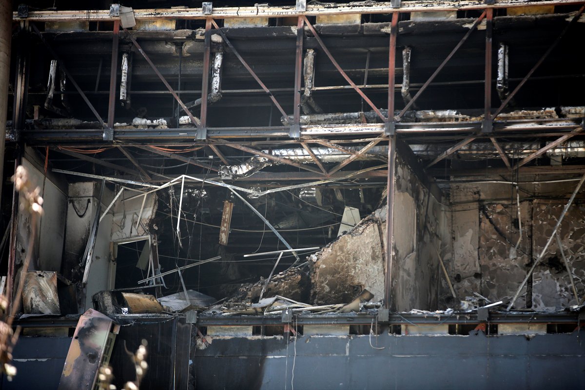 İran'ın, İsrail'e saldırısından sonra yıkım kareleri