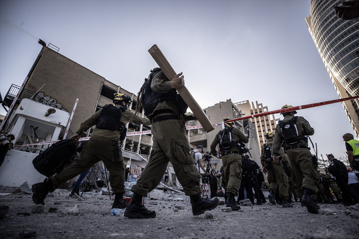 İran'ın, İsrail'e saldırısından sonra yıkım kareleri