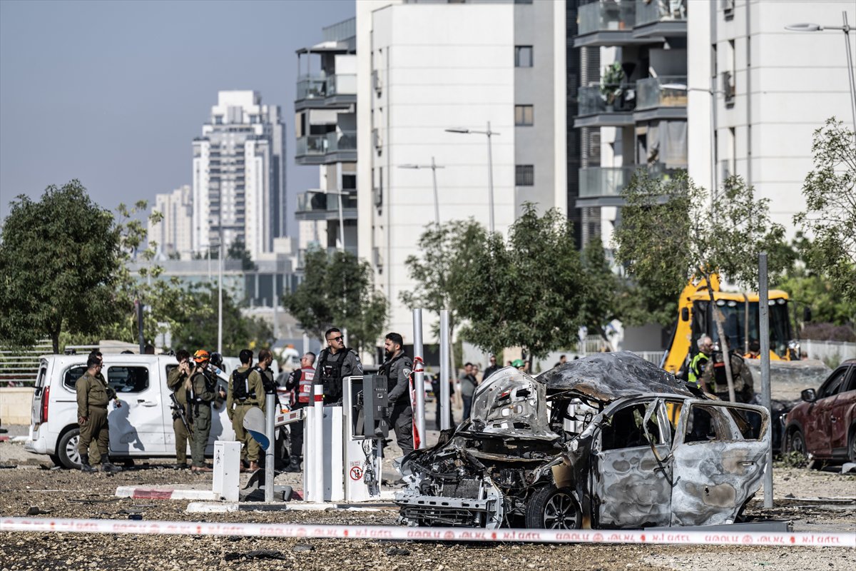İran'ın, İsrail'e saldırısından sonra yıkım kareleri