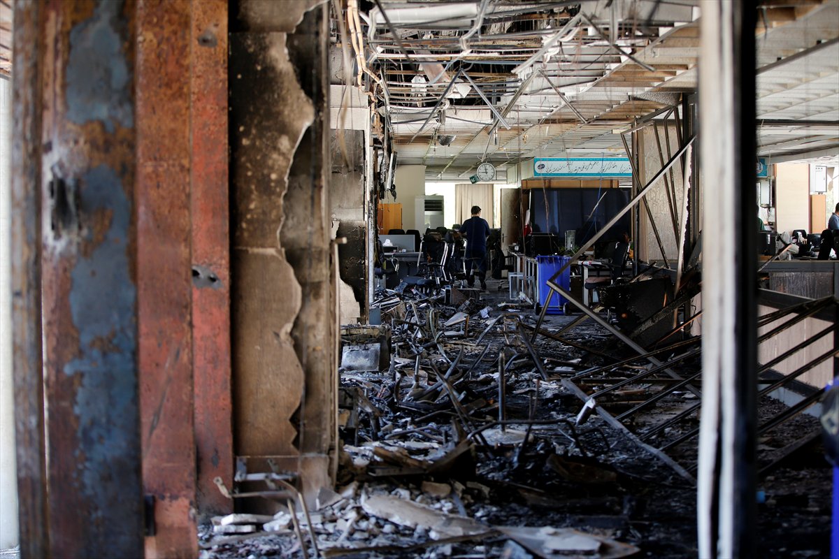 İran'ın, İsrail'e saldırısından sonra yıkım kareleri