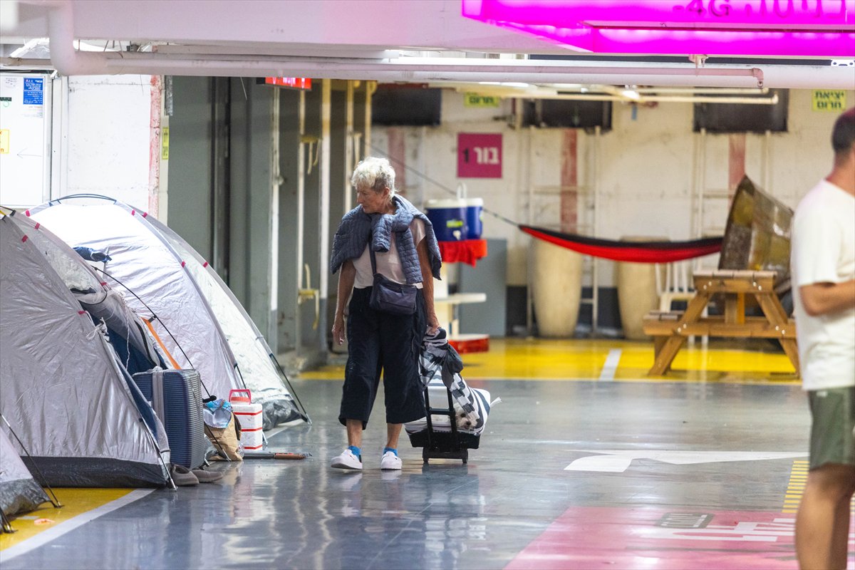 İsrailliler gecelerini sığınaklarda geçirdi: Ateşkesin ardından evlerine dönmeleri bekleniyor