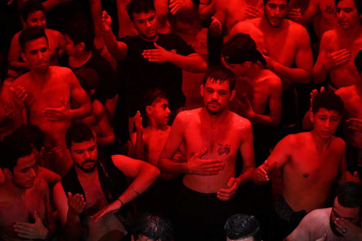 Irak'ta Hz. Hüseyin ve Kerbela Şehitleri için anma töreni