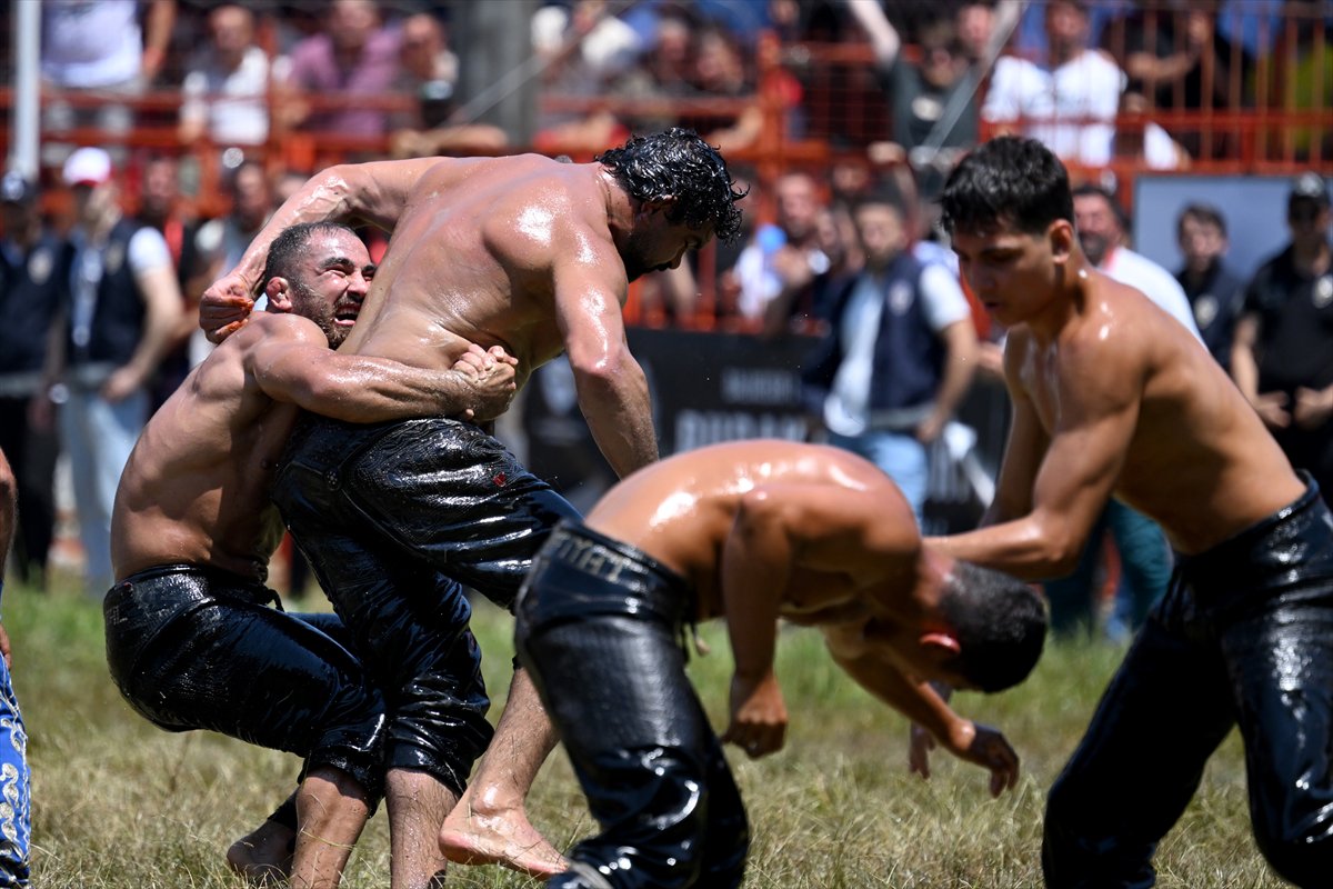 Asırlık gelenek Kırkpınar, 664. kez er meydanında güreşçilerini ağırladı