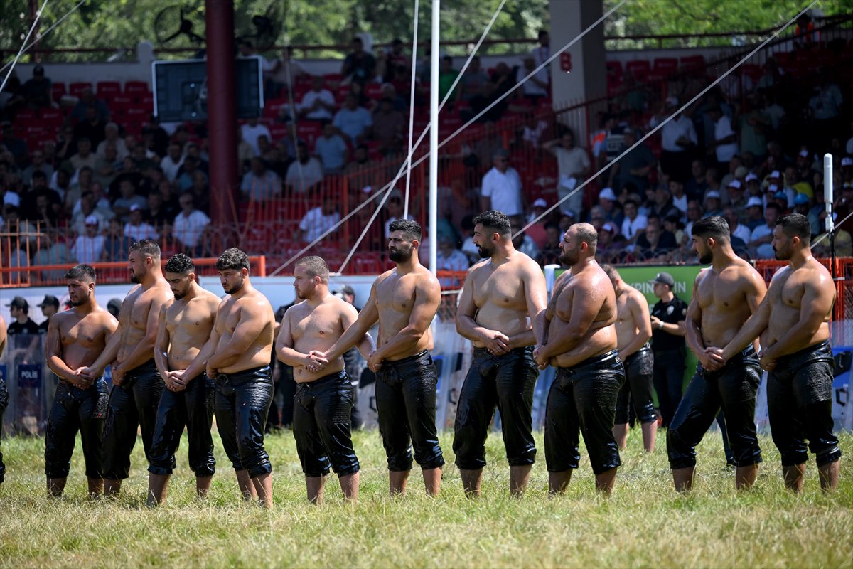 Asırlık gelenek Kırkpınar, 664. kez er meydanında güreşçilerini ağırladı