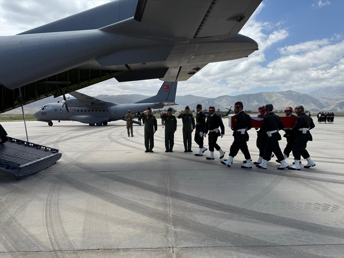Pençe-Kilit Harekatı’nda şehit olan kahraman askerler son yolculuklarına uğurlandı