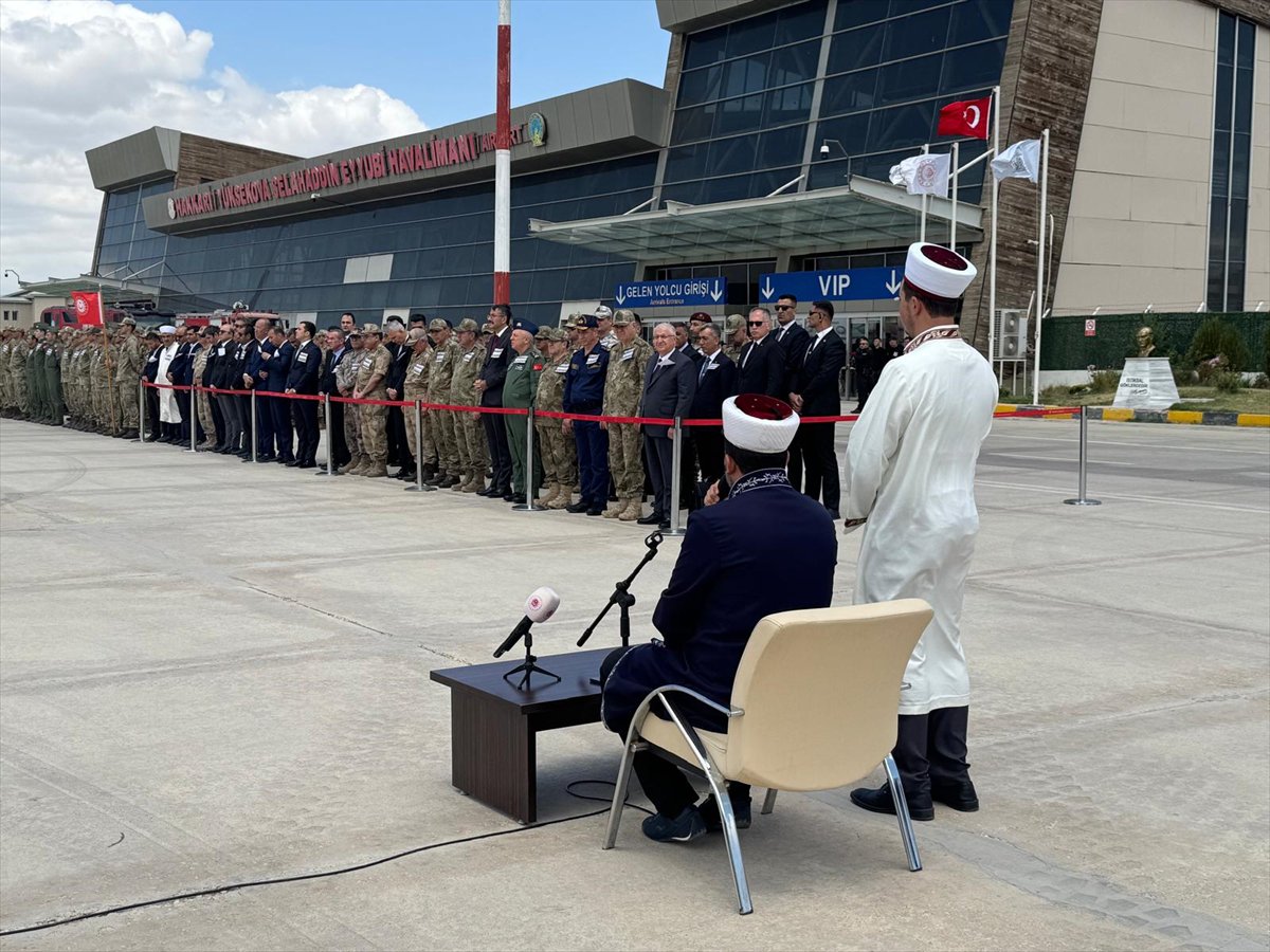 Pençe-Kilit Harekatı’nda şehit olan kahraman askerler son yolculuklarına uğurlandı