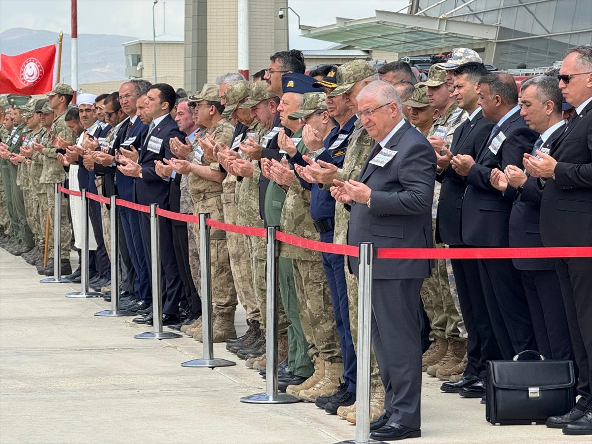 Pençe-Kilit Harekatı’nda şehit olan kahraman askerler son yolculuklarına uğurlandı