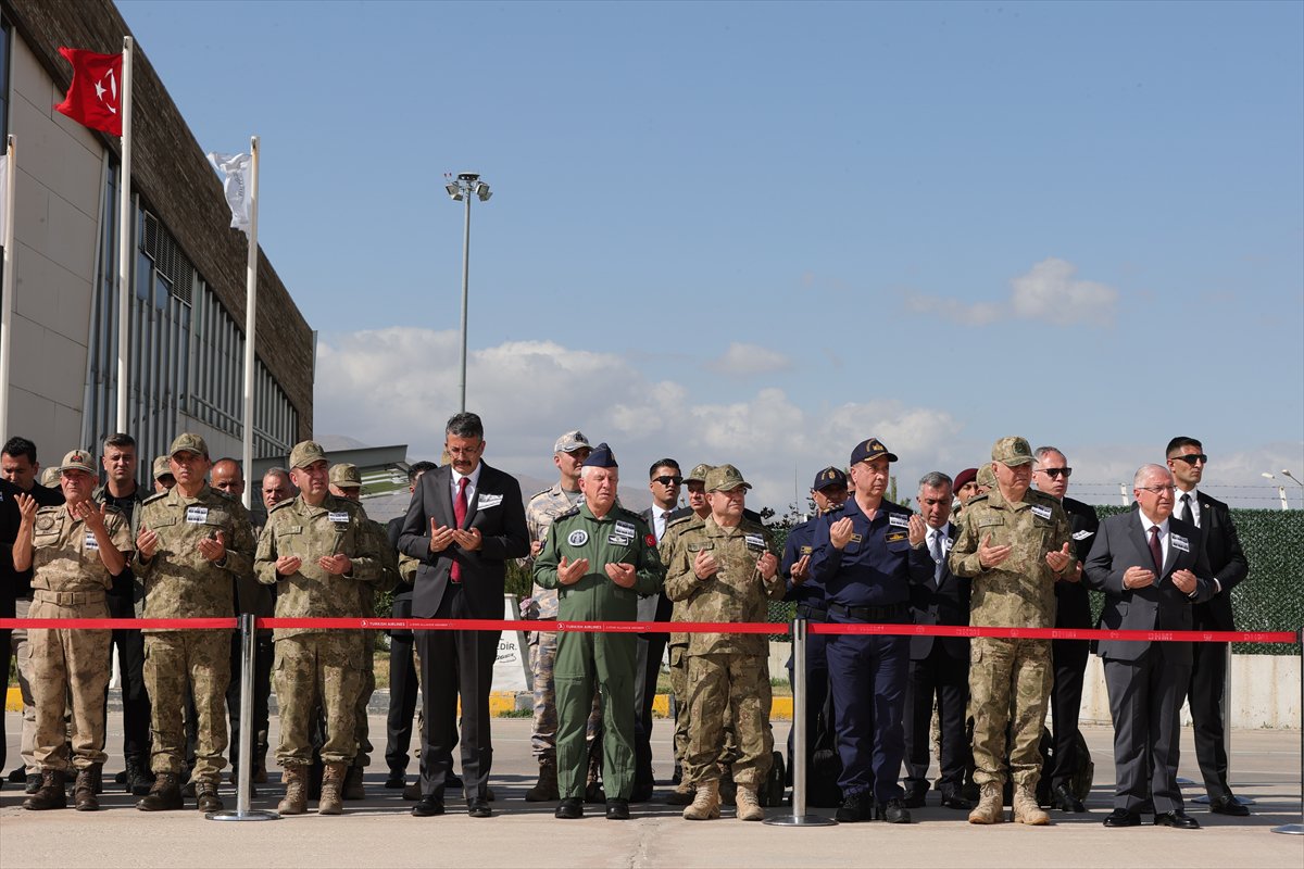 Pençe-Kilit Harekatı’nda şehit olan kahraman askerler son yolculuklarına uğurlandı