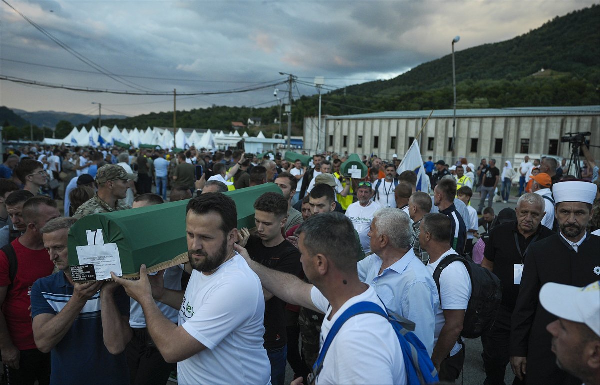 Dinmeyen yas: Srebrenitsa soykırımının 30. yılı