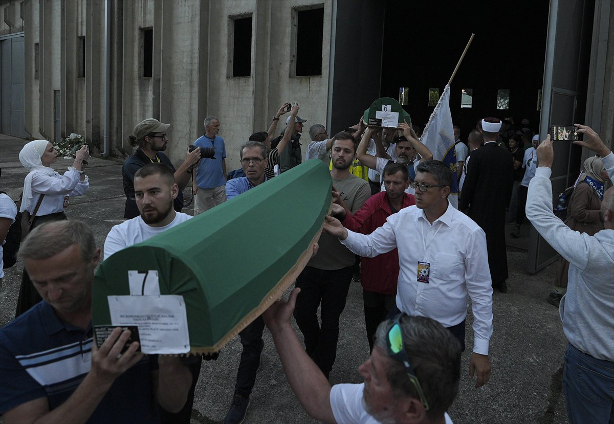 Dinmeyen yas: Srebrenitsa soykırımının 30. yılı