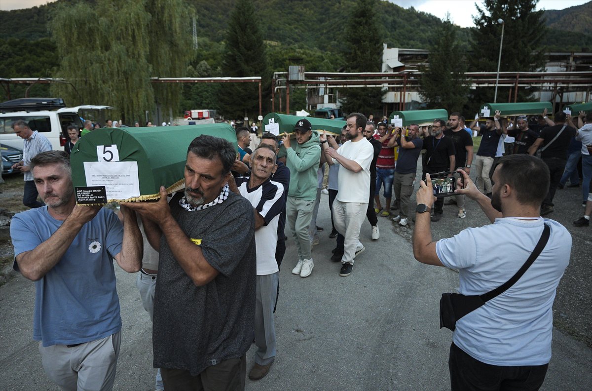 Dinmeyen yas: Srebrenitsa soykırımının 30. yılı
