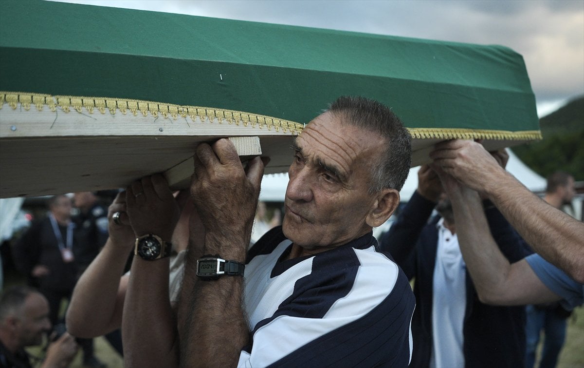 Dinmeyen yas: Srebrenitsa soykırımının 30. yılı