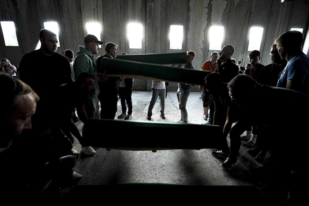 Dinmeyen yas: Srebrenitsa soykırımının 30. yılı