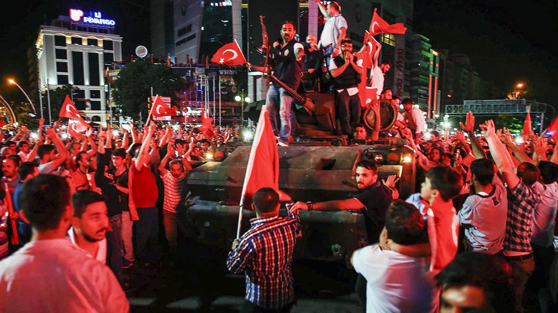 15 Temmuz: Bir milletin korkusuz mücadelesi