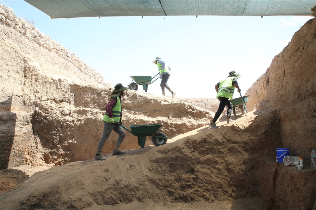 Ayanis Kalesi’nde Haldi Tapınağı’nın sırları bir bir çözülüyor