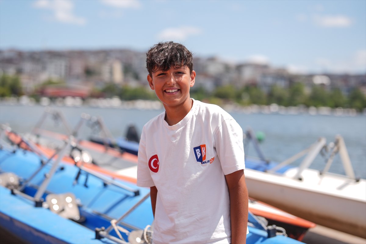 İstanbul’un kalbi Haliç'te kürek zamanı