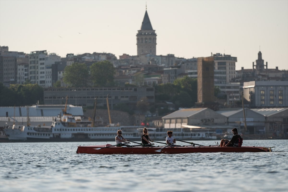 İstanbul’un kalbi Haliç'te kürek zamanı