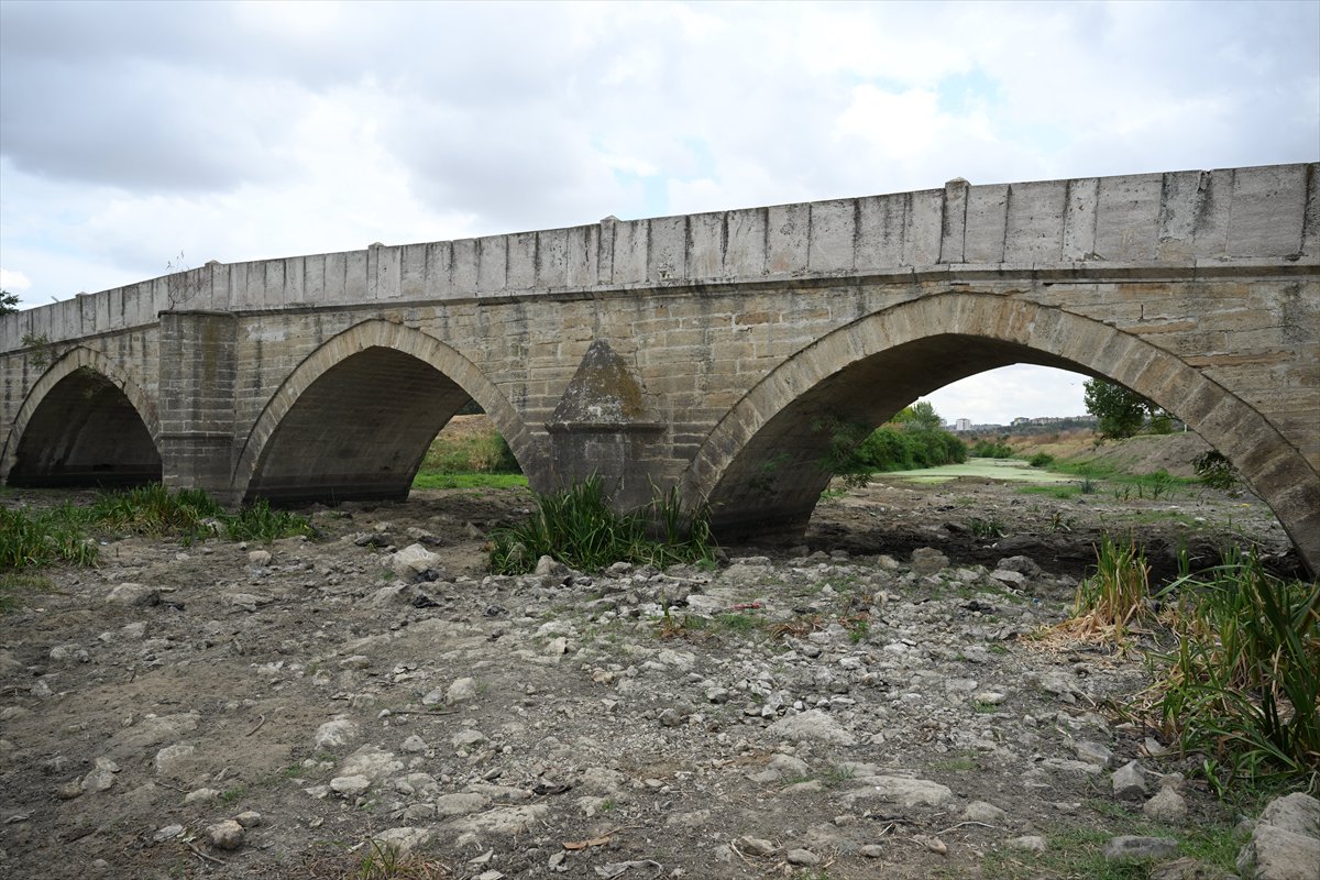 Tunca Nehri'nde su akışı tamamen durdu