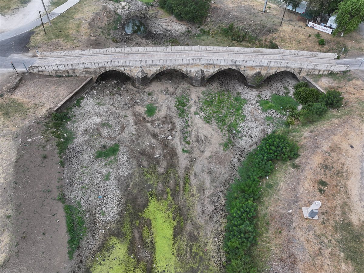 Tunca Nehri'nde su akışı tamamen durdu