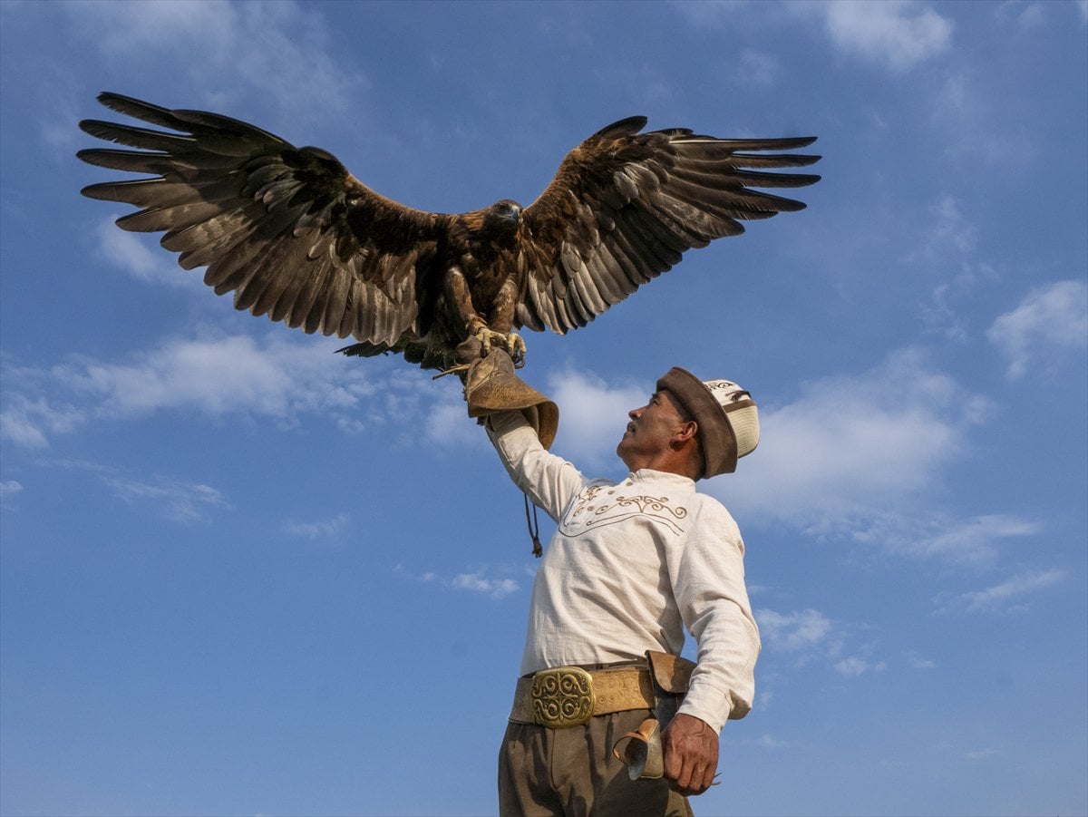 Kırgızistan’da asırlardır devam eden gelenek: Kartal Terbiyeciliği