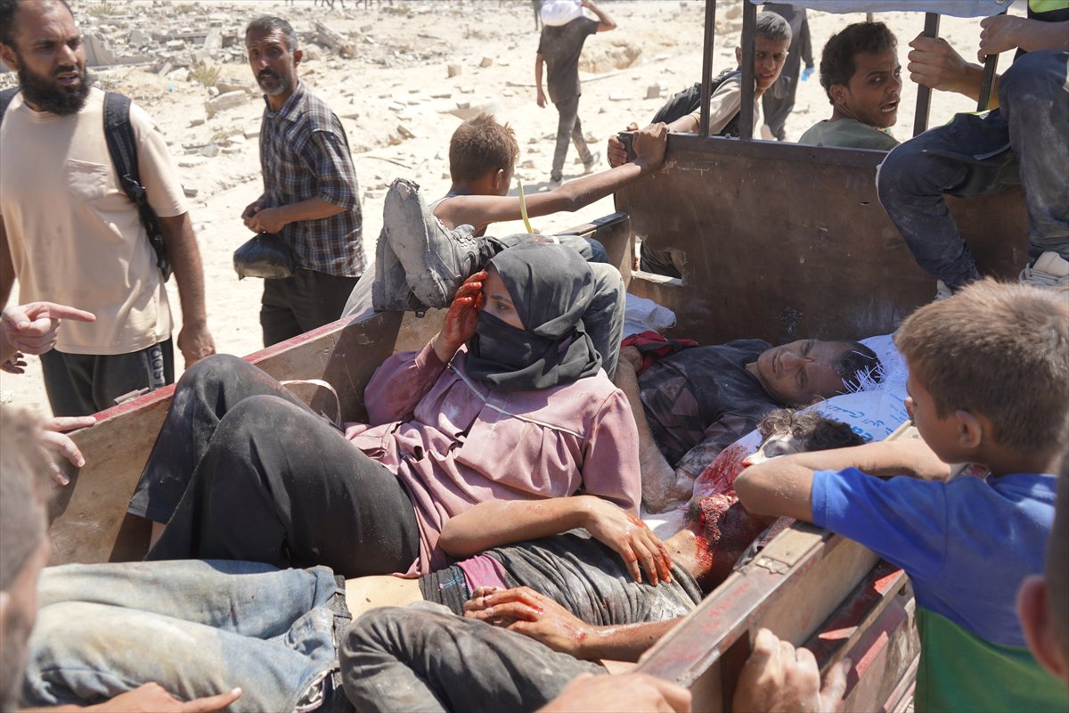 İsrail, gıda yardımı almaya giden Gazzeliler'e saldırdı