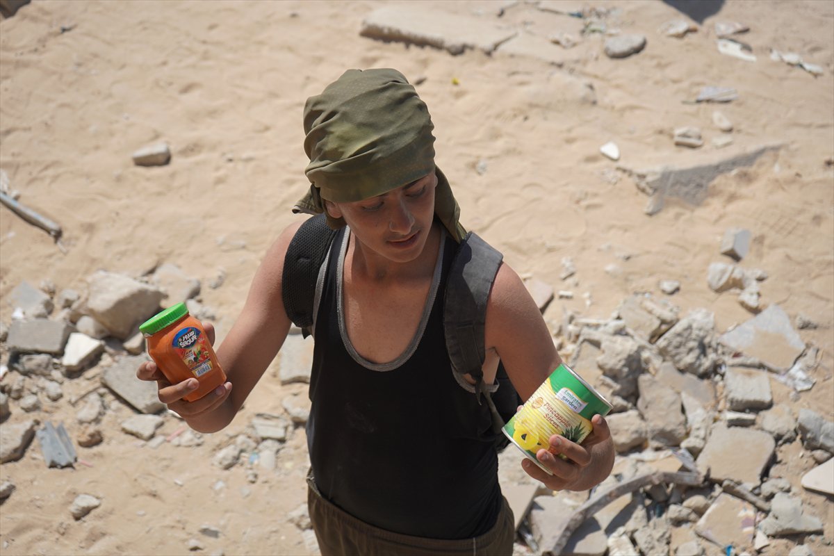 İsrail, gıda yardımı almaya giden Gazzeliler'e saldırdı