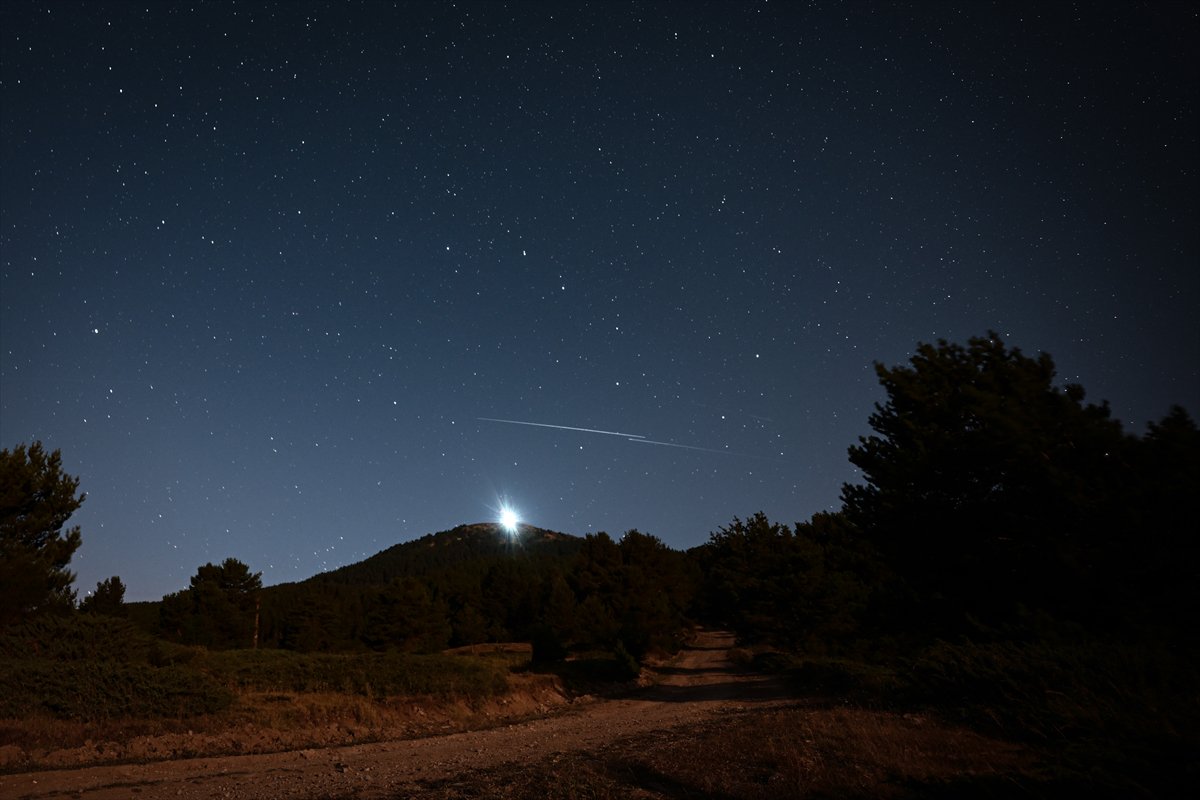 Yurt genelinde meteor yağmurundan büyüleyici kareler