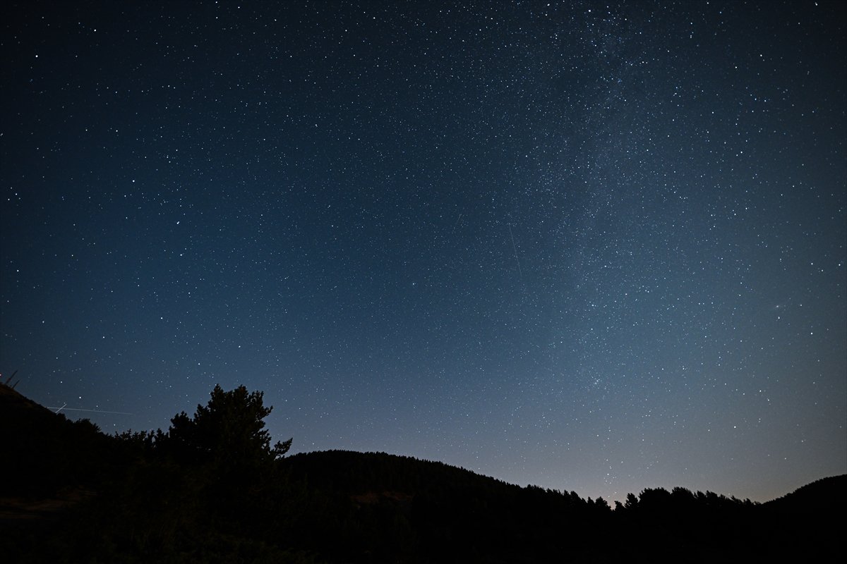Yurt genelinde meteor yağmurundan büyüleyici kareler