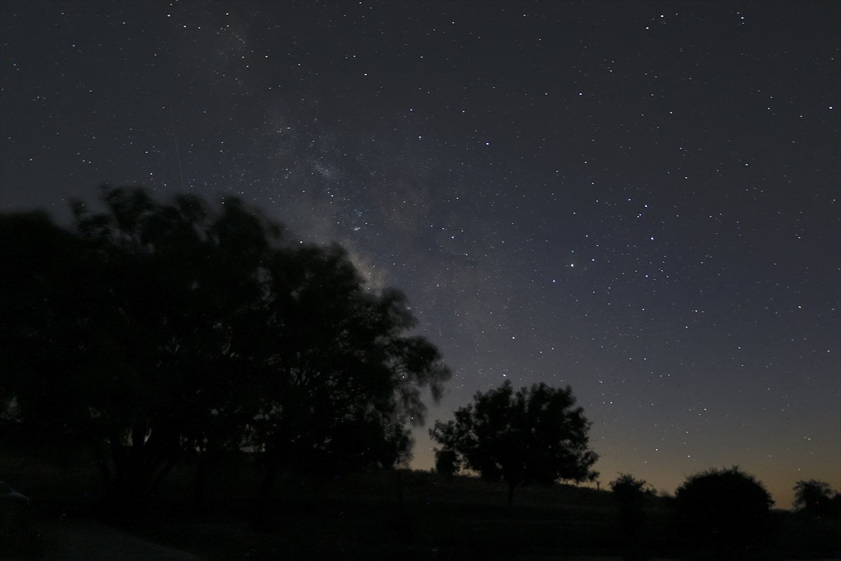 Yurt genelinde meteor yağmurundan büyüleyici kareler