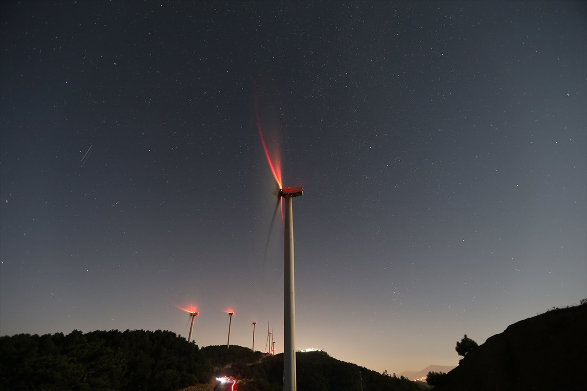 Yurt genelinde meteor yağmurundan büyüleyici kareler