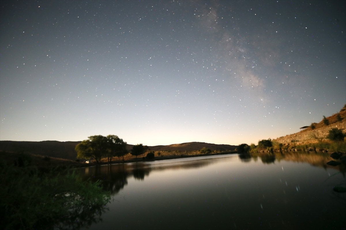 Yurt genelinde meteor yağmurundan büyüleyici kareler